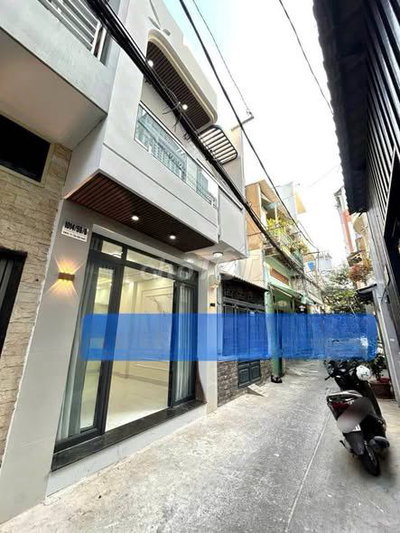 ZÁ CỰC TỐT CHỈ 4.2 TỶ - 29M2 - HẺM 3M - CMT8 GẦN CÔNG VIÊN