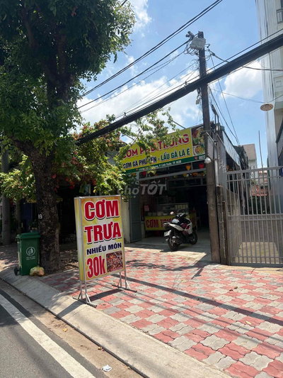 Sang Quán Cơm ngay đường Linh Trung