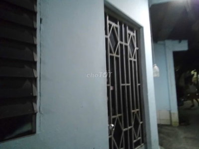 Bán nhà cấp 4 Nguyễn Kiệm sổ chung