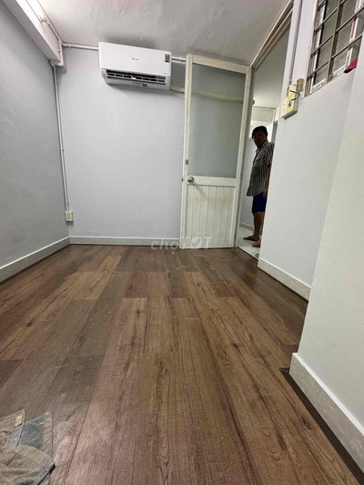 phòng trọ 2,5tr máy lạnh 451 Nguyễn Trãi ( hẻm shop SuSu)