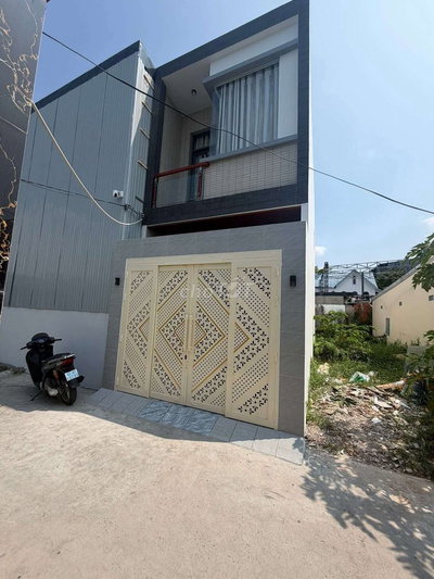 Chỉ 2 tỷ 250tr sở hữu Nhà Lầu Phường 6 cũ 3m8x17 hẻm ô tô