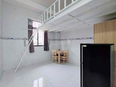 CHO THUÊ PHÒNG DUPLEX CỬA SỔ TRỜI NGAY CHỢ HOÀNG HOA THÁM