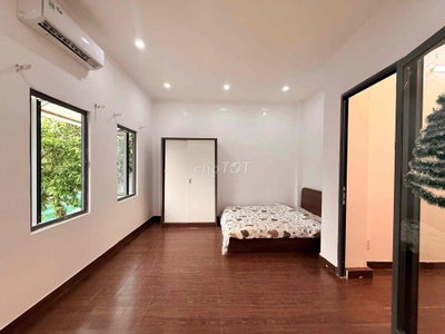 CĂN HỘ 1PN TÁCH BẾP RỘNG 45m2 THOÁNG MÁT ĐINH BỘ LĨNH GẦN HÀNG XANH