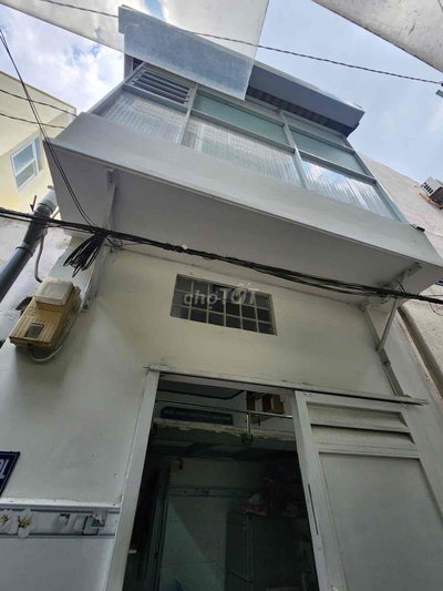 Nhỉnh 1tỉ có hộ khẩu Phú Nhuận 2tầng BTCT-SHR- HCĐ. Cách vài căn ra MT