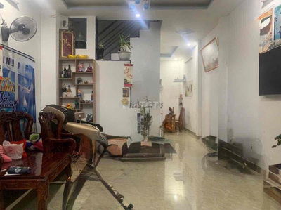 cho thuê nhà 1 trệt 1 lầu đường 102 Tăng Nhơn Phú A