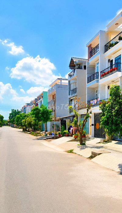 Nhà Đẹp Thấy Mê 4 Tầng Đường 20m KDC Đường Lê Bôi Phạm Thế Hiển Quận 8