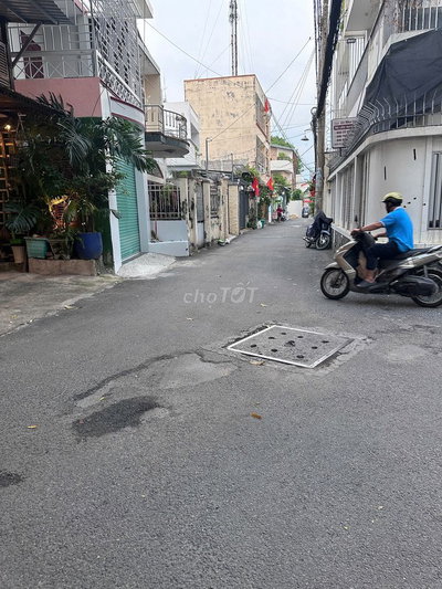 Nhà 200m² ngang hơn 9m – gần Vincom Võ Văn Ngân, Linh Chiểu, Thủ Đức