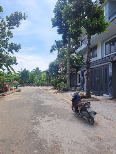 100m2 thổ cư Ngay Liên Phường xây cao tầng.Q9