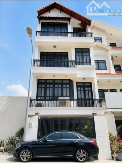 Cho thuê nhà 4 tầng mặt tiền đường 39 P.Tân Quy giá 28 triệu