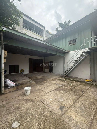 cho thuê kho khu Lê cơ diện tích 8 x 25 có gác phía trên giá 16 triệu