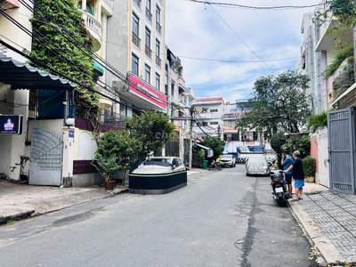 BÁN NHÀ HẺM 778 NGUYỄN KIỆM DIỆN TÍCH: 4X19,2M TRỆT 3 LẦU