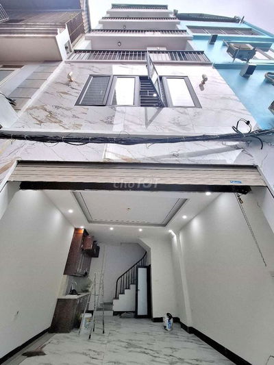7 TỶ CÓ NHÀ ĐẸP 6 TẦNG PHỐ TRẠM, LONG BIÊN 4 PN GẦN ÔTÔ TRÁNH FULL NT