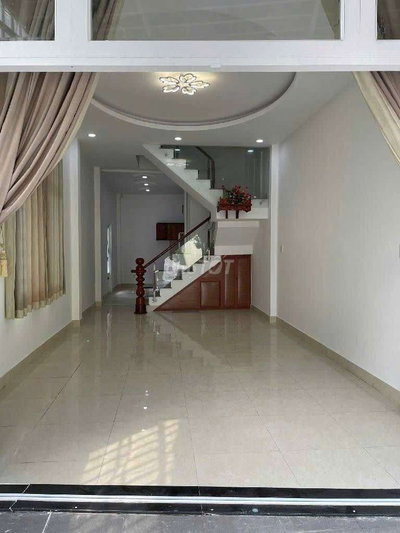 GIẢM GẦN 1TY NHÀ 2 TẦNG LÔ GÓC HẺM7M XE TẢI THÔNG SÁT LÊ VĂN VIỆT-6ty1