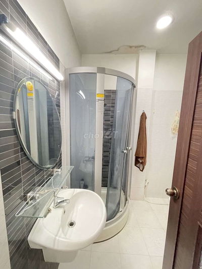 NHÀ MẶT TIỀN KHUÔNG VIỆT(ĐẦM SEN)-4 TẦNG BTCT,5PN,6WC