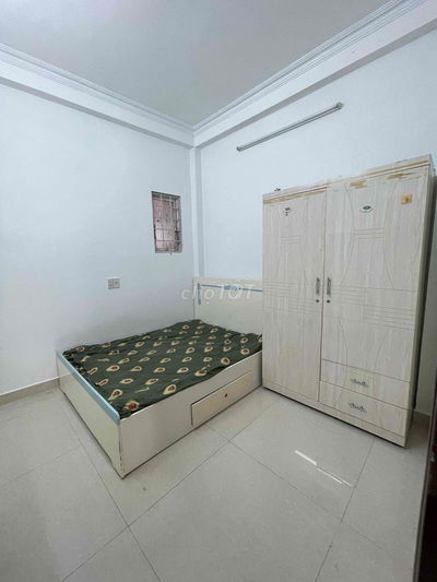 Xe Hơi Đỗ Cửa_Nhà 2 Lầu Mới Đẹp Ngay Công Viên Đầm Sen.
