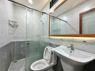 VIP NHẤT LÊ VĂN SỸ- *** 1 PHÒNG
