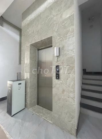 Toàn nhà CHDV 50 phòng DThu hai tỷ/ năm NH vay 80% Chính chủ F0