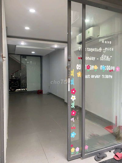 Cho thuê mặt bằng mặt tiền Tân Quy