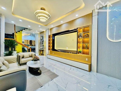 Bán nhanh căn nhà ngay Nguyễn Kiệm, Phú Nhuận. Giá: 3 tỷ 020tr, Sổ riêng, đường ô tô 6m