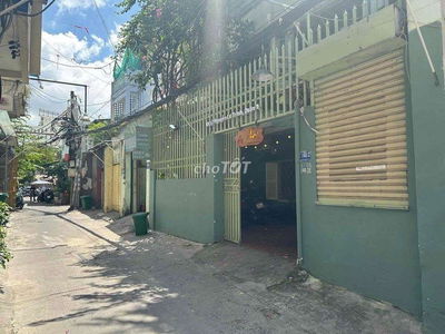 Ở NGAY TRUNG TÂM QUẬN 1. MB 8x15m chỉ có 25tr