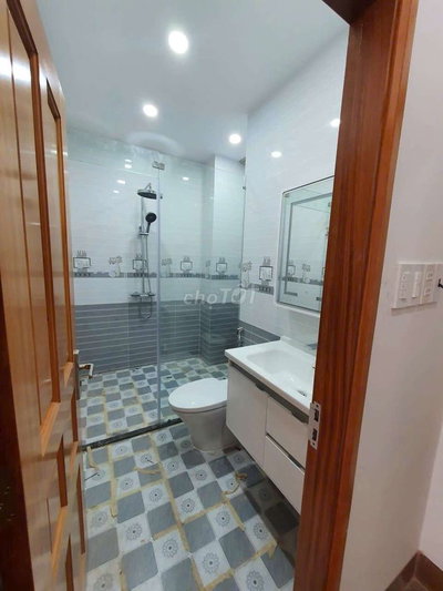 CHO THUÊ NHÀ NGUYÊN CĂN MẶT TIỀN ĐƯỜNG HẬU GIANG