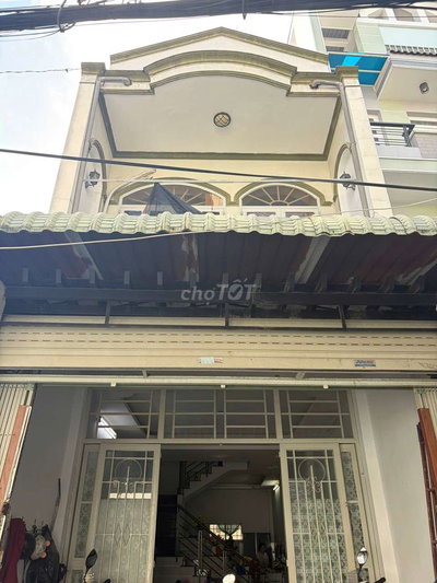 Nhà thuê 4*16  mới trệt lầu hẻm xe hơi f16 cực rẻ