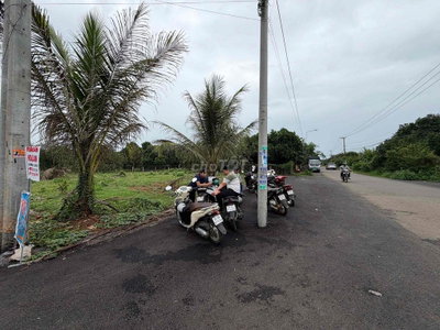 Đất 2 mặt tiền nhựa Bình Lộc cần bán