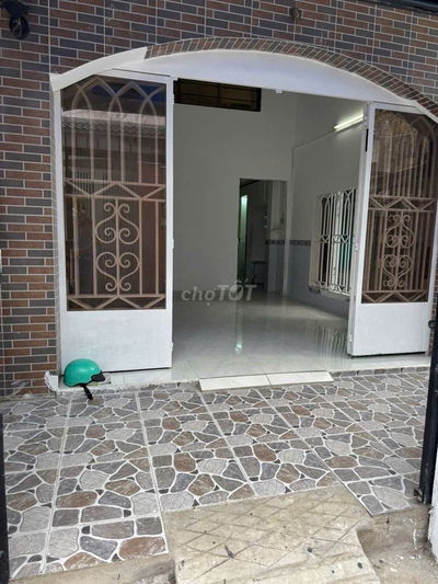 Nhà nguyên căn Huỳnh Tấn Phát, Q7 nhà đẹp, có sân hành lan...