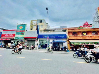 Cho thuế nhà tô hiến thành Ngang gần 10m dài 18 giá tốt ạ