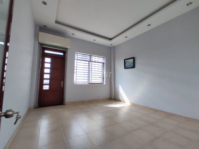 Phòng trọ có ban công 154 Âu Dương Lân