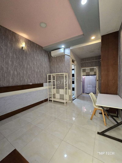 Cho nguyên tầng lầu 2 ( gồm 2 phòng + ban công)