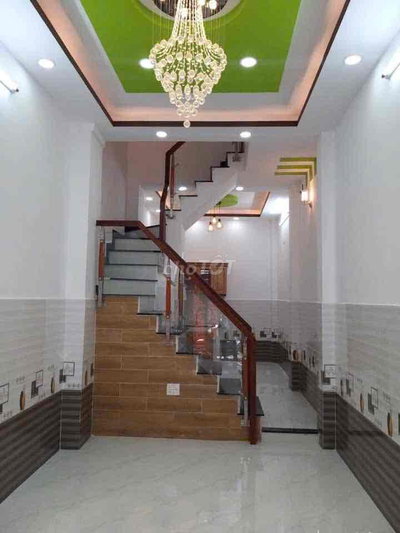 NHÀ BTCT : 704 Hương Lộ2 , 3×13m đúc 3 tấm. 3 pn, 3vs sân thượng,