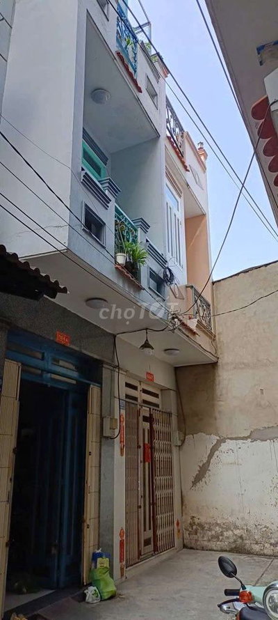 Nhà hẻm Phú Định