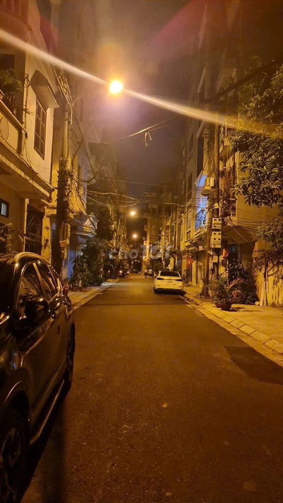 Chính chủ bán nhà sổ đỏ, ô tô đỗ cửa, 10 phòng, 4 ngủ, tiện nghi