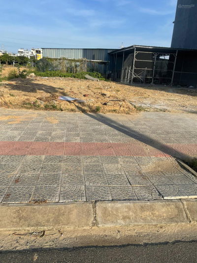 Cặp đường 10,5m Lê Quảng Chí, hướng Đông Nam - trục thông khu Cồn Dầu Hòa Xuân, giá CĐT Sun Group.