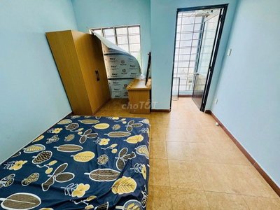 Cho thuê phòng trọ ban công Tạ Quang Bửu, Q8: 25m2, giá sinh viên