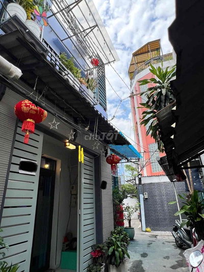 NHÀ NGON. ĐS2, GV - HẺM 3M THÔNG - NỞ HẬU - NGANG 4X10M CHỈ 4T6 TL