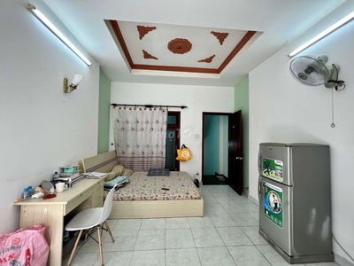 CHDV 28m2 NGAY VÒNG XOAY TRẦN NÃO 5tr/T