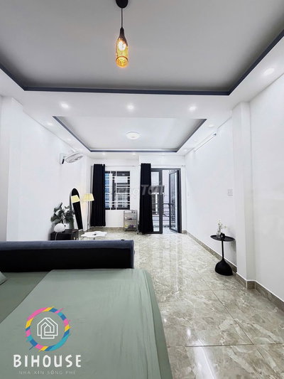 Phòng 40m2 ban công Phan Đăng Lưu