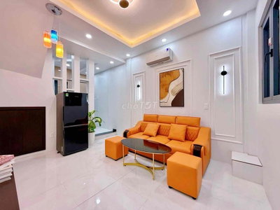 KHU PHỐ ẨM THỰC PHAN XÍCH LONG - SÁT MẶT TIỀN - 2TẦNG - 2PN chỉ 4.85Tỉ