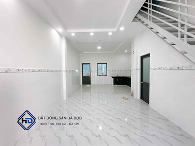Nhà trệt lầu 4.5x15 mặt tiền nhánh cách Trần Thị Cờ 100m
