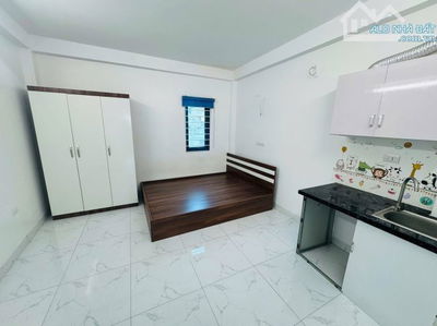 CHO THUÊ NHÀ NGUYÊN CĂN DÒNG TIỀN CÓ 9PKK THANG MÁY NHÀ ĐẸP GẦN OTO 29Tr/1 THÁNG