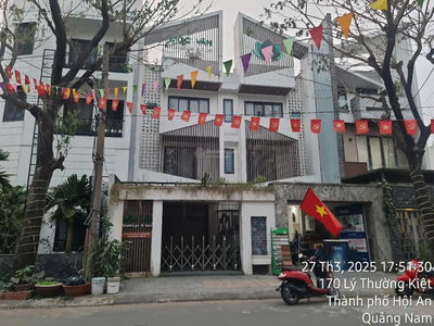 Toà căn hộ 4 tầng 12 phòng - 62tr/tháng - đường 7,5m - Sơn Phong - Hội An