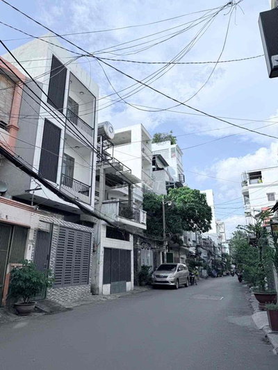 Hẻm nhựa 6 m thông-Xây mới 6 tầng-kế bên RẠCH XUYÊN TÂM