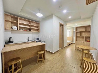 CĂN HỘ 1PN TÁCH BẾP , THANG MÁY , CHỈ TÍNH ĐIỆN NGAY CẦU BA SON