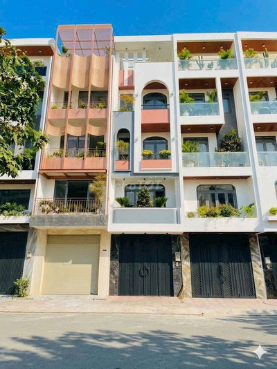 Nhà đẹp full nội thất Thang máy 4x20m 1lững 3 lầu mà giá chỉ hơn 7 tỷ