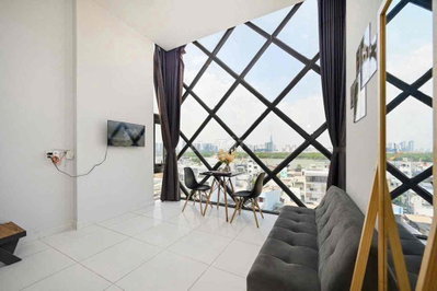 Cho thuê CHDV duplex trung tâm quận 7 có ban công MÁY GIẶT RIÊNG
