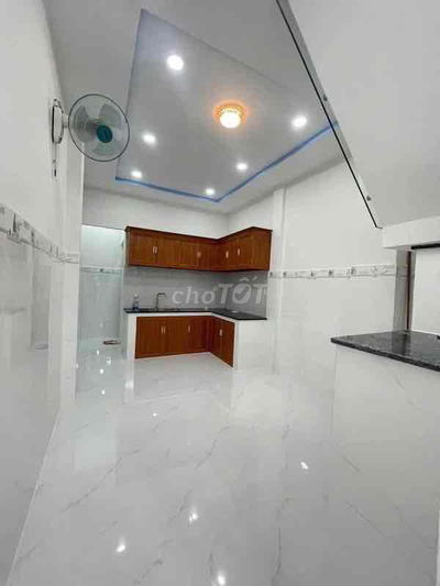 Chỉ 2,75Tỷ Có Nhà Đẹp ĐSH Mới 3x12m, Hẻm xe hơi VF3, Ngay TT Nhà Bè