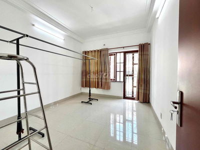 Phòng Ban Công Bao Đẹp Nguyễn Văn Công gần ĐH Gia Định rộng rãi sạch