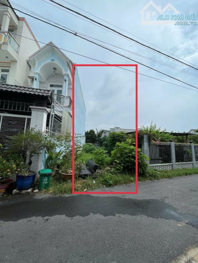 BÁN GẤP LÔ ĐẤT 120M2 NẰM TRONG KHU DÂN CƯ ĐƯỜNG OTO, FULL THỔ GẦN ỦY BAN , BỆNH VIỆN TDM